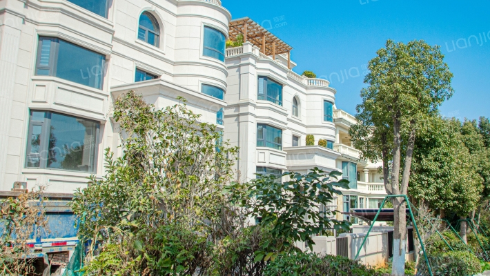 明丽山庄外景图