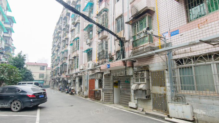 佳广公寓外景图