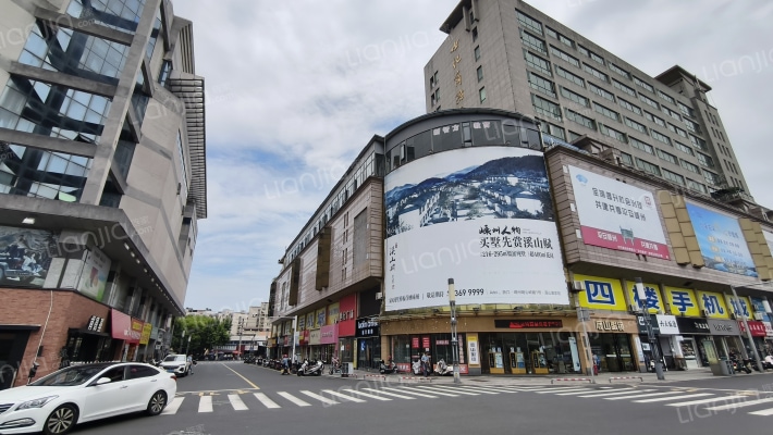 世纪广场外景图