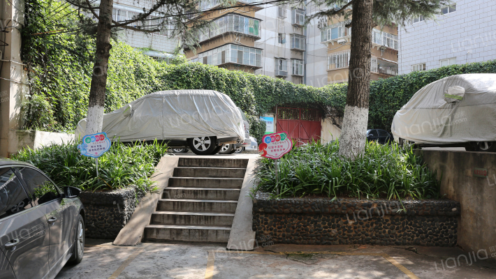 烟草进出口家属区外景图