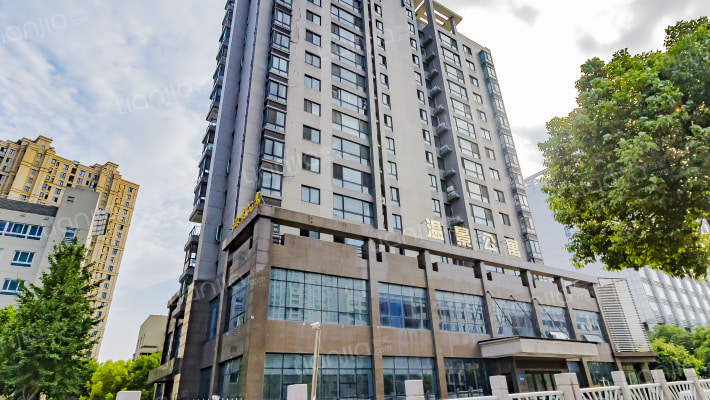 温景公寓外景图