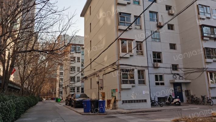 电力培训中心职工宿舍楼外景图