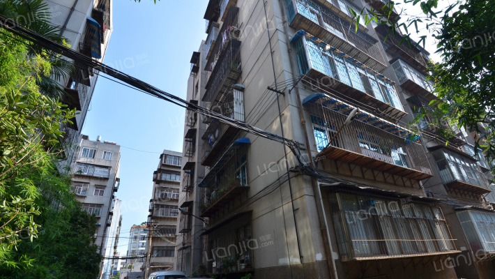 兴隆小区外景图