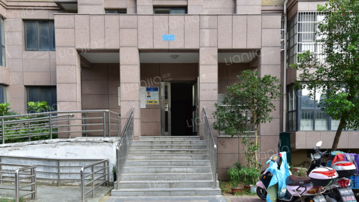 蔚蓝水岸外景图