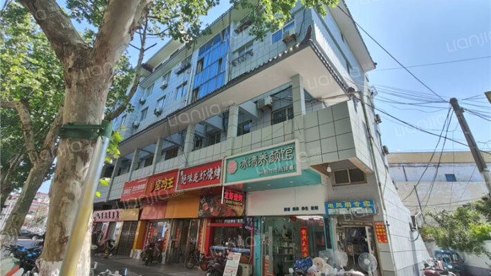 汽车运输公司综合楼外景图