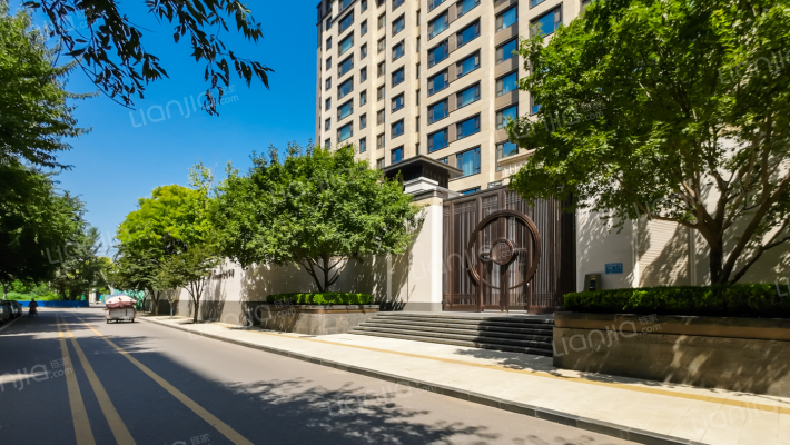 金地华著外景图