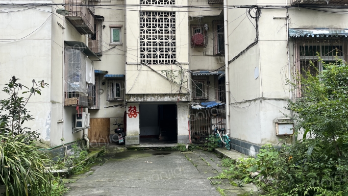 都机厂家属区外景图