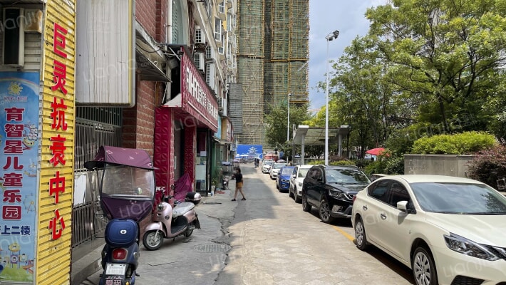 人民广场外景图