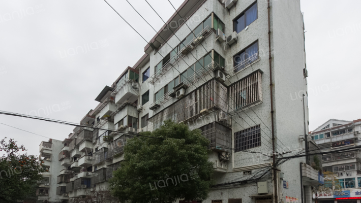 三江西街外景图