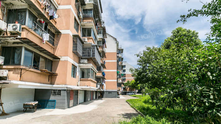 越东小区外景图