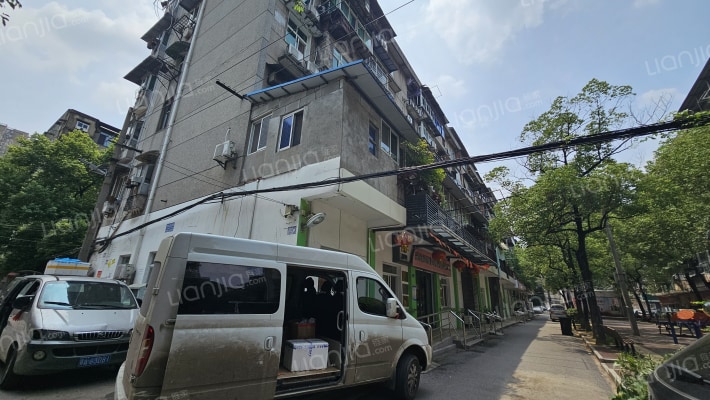 武车六村外景图