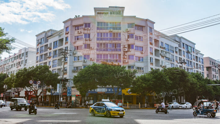 瑞隆商住楼外景图