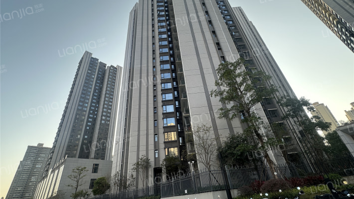 方直彩虹里外景图