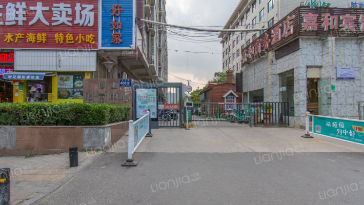 伟业财富中心外景图