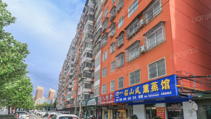 九月天小区外景图