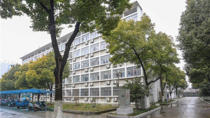 江苏医药职业学院西家属区外景图