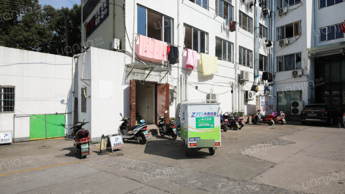 龙翔单身公寓外景图