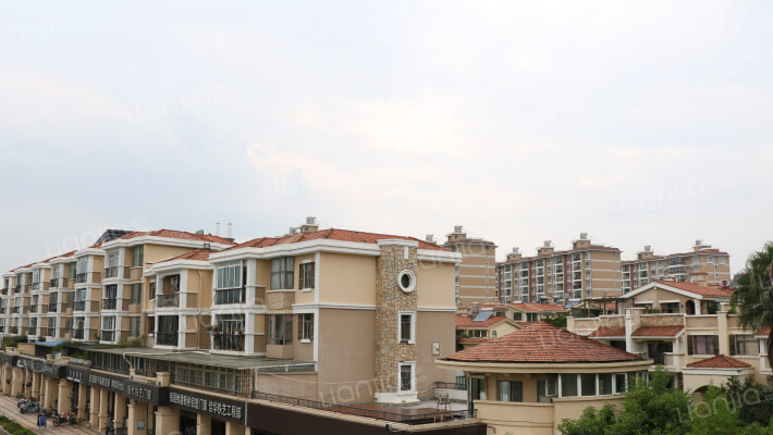 香槟小镇外景图