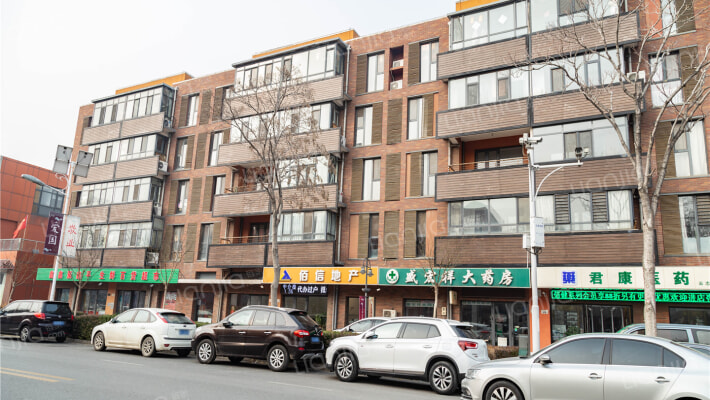 社会山花园二区外景图