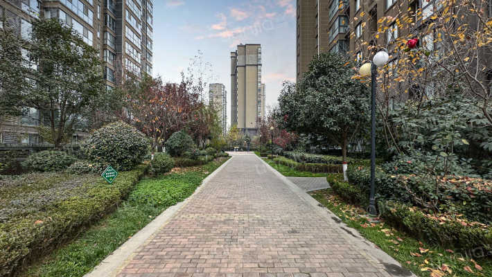 山水香堤百贵园外景图