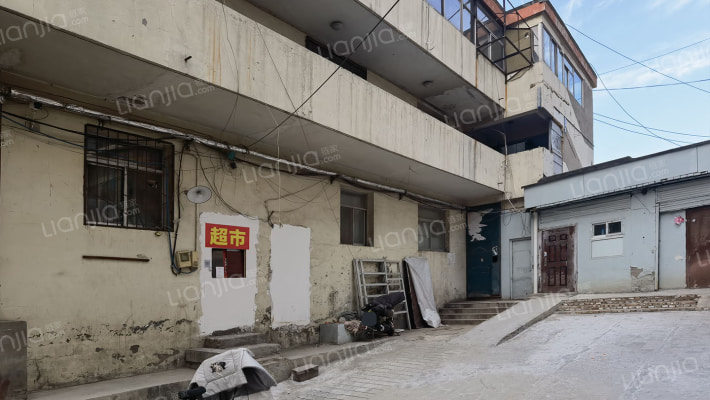 宾禾粮油宿舍外景图