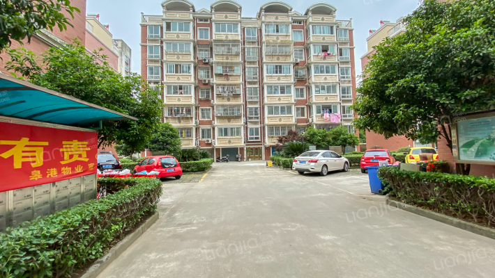 水清华庭外景图