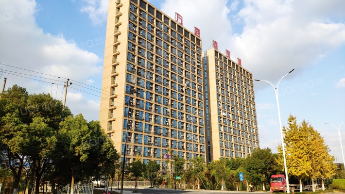 万盛商贸城公寓外景图