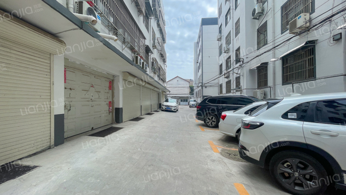 阀门厂家属院外景图