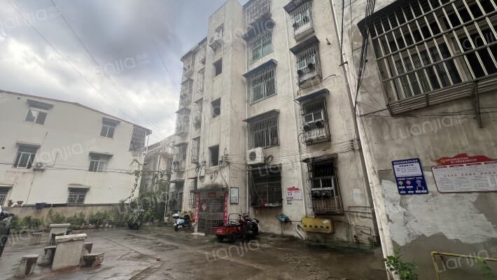 宝塔村五队外景图