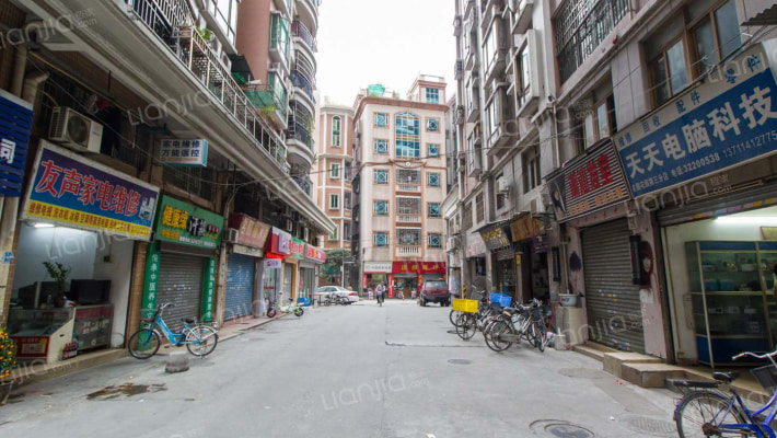 名圃花园外景图