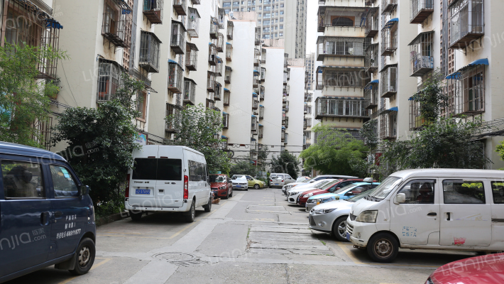 春江小区外景图