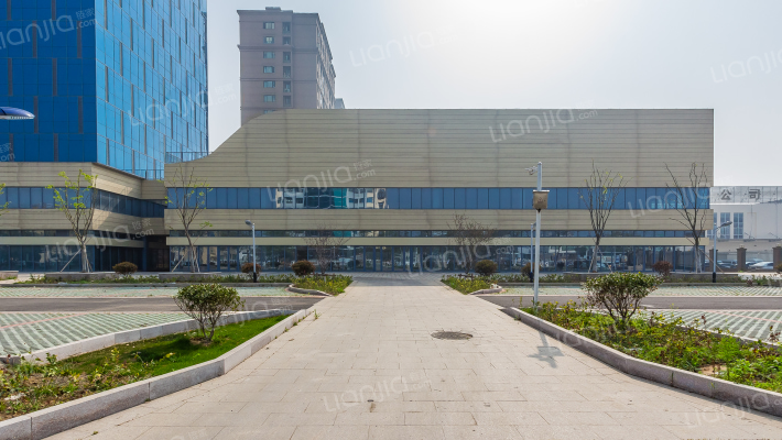 万泰广场外景图