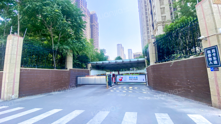 翡翠大观外景图