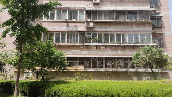 西安市妇联家属院外景图