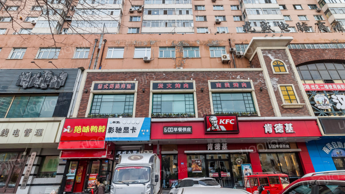 龙威大厦外景图