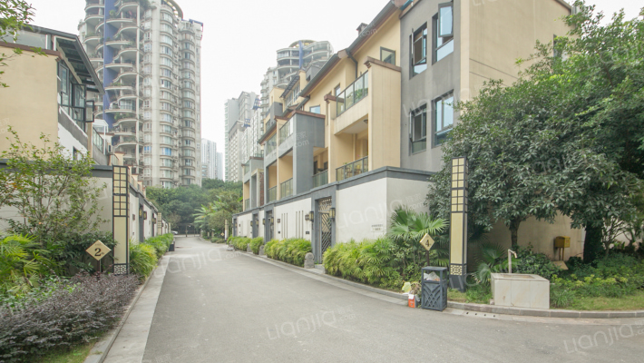 南方格林雅墅外景图