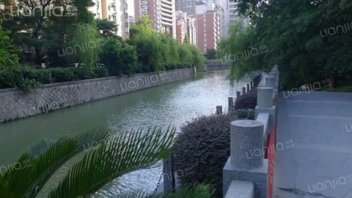 和平小区外景图