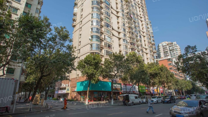 天耀湖畔外景图