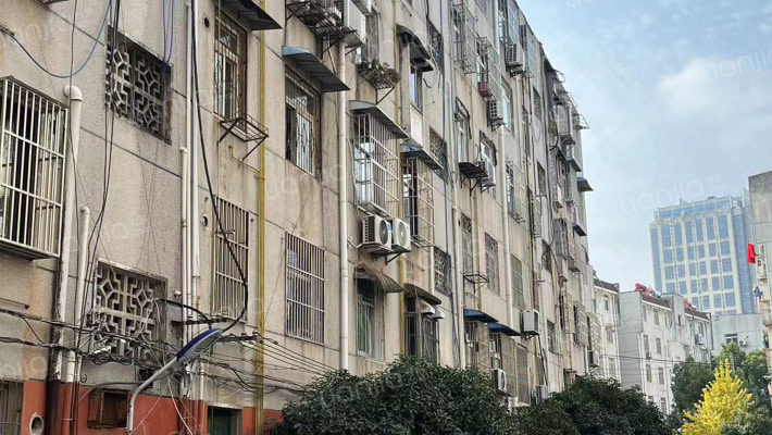 义城劳服公司小区外景图