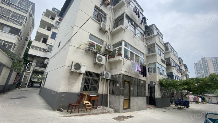 东关社区五交化家属区外景图