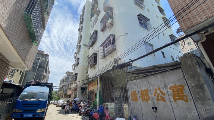 绿都公寓外景图