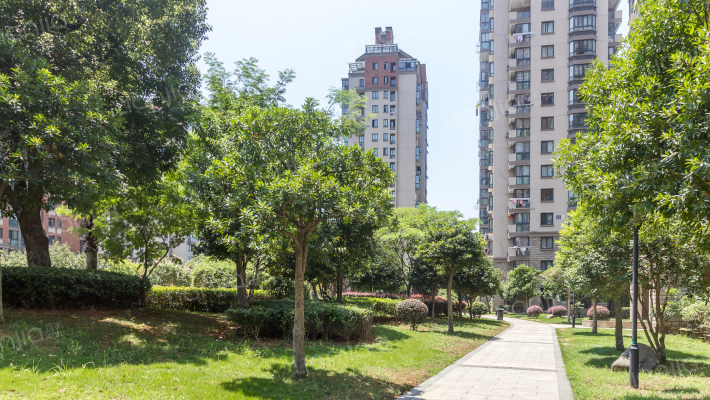 润和南岸花城西区外景图