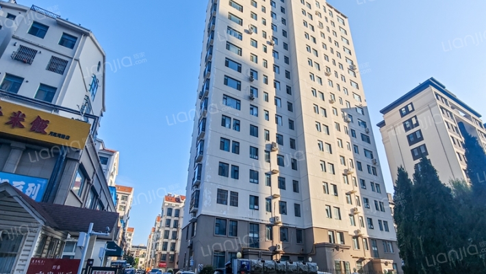 颐荣广场外景图