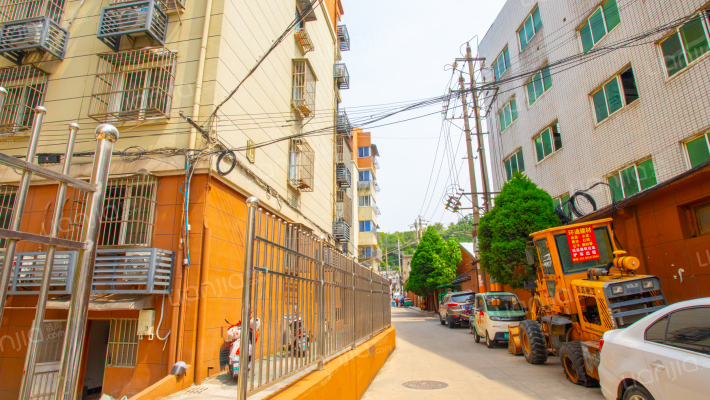 朱方路233号外景图