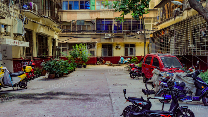 实英小区外景图