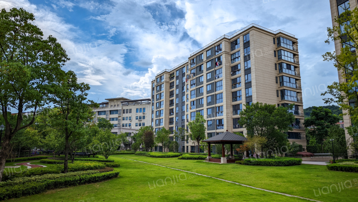 宝山郡府外景图