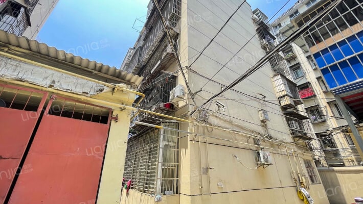 副食小区外景图