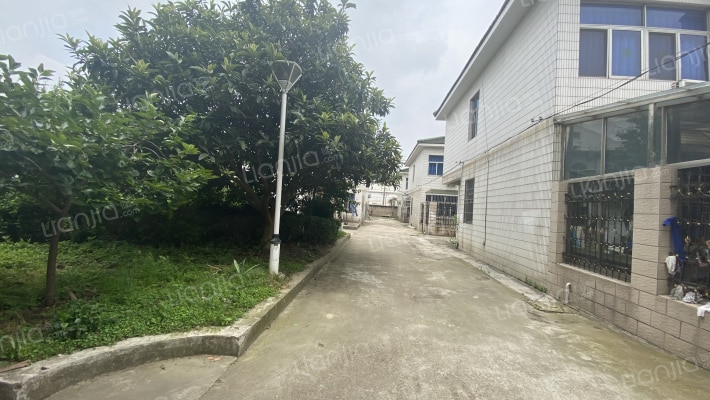 东苑小区外景图