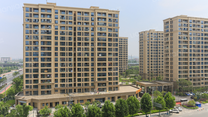 湖悦名庭北园外景图