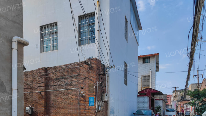 宋门关中街215号外景图